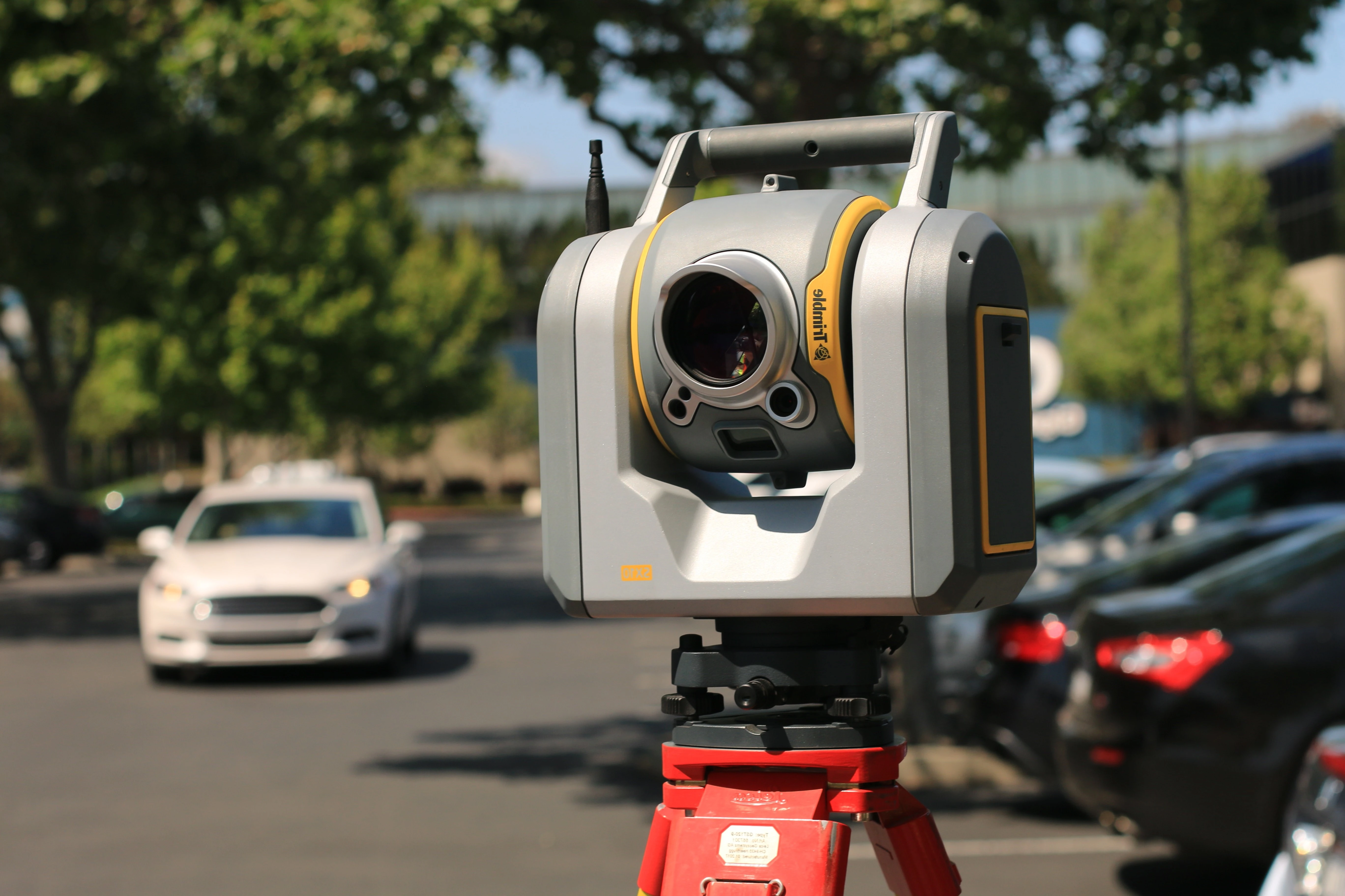 Technical surveying equipment